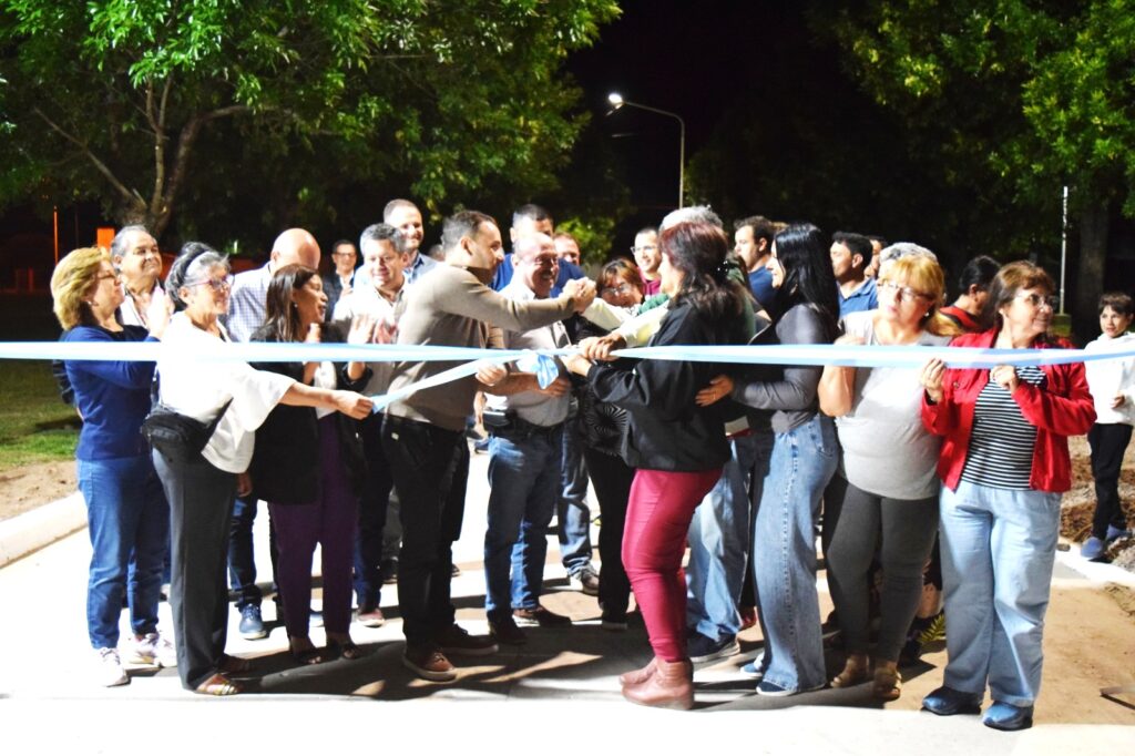 inauguracion calle del Barrio Marincovich 8